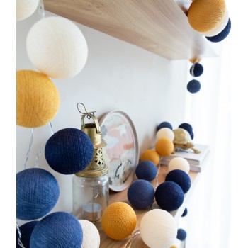 Тайська гірлянда з ниткових кульок Galaxy 35 шт. від USB, 4 м