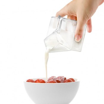 Склянка молочник із боросилікатного скла у формі пакета молока Milk Box, 250 мл - стильна прозора чашка для кави, молока, десертів