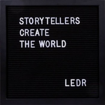 Декоративная доска для посланий All Black 30*30 см