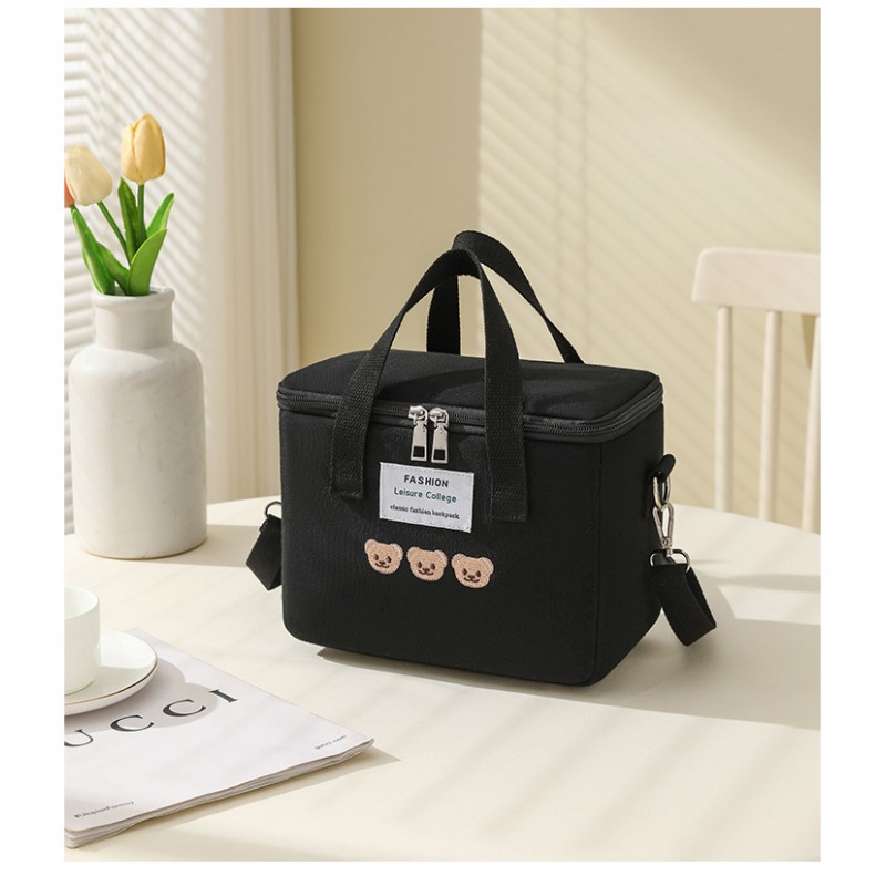 Термосумка Fashion Bear на 6 л с вышивкой для ланч бокса и обедов, чёрная