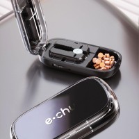 Разделитель для таблеток на 1/2 и 1/4 E-chu - компактный резак для лекарств, таблетница с лезвием и контейнером, серая