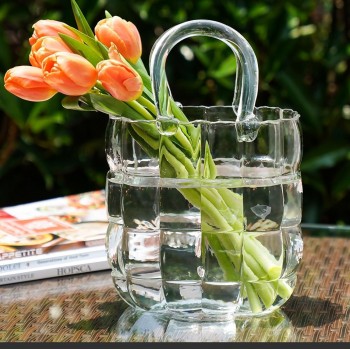 Стеклянная ваза для цветов в форме Сумки 18x10x28 см Scandi Bag, Прозрачная