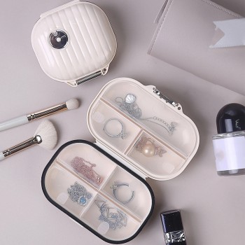 Органайзер для таблеток - вместительная таблетница Style на 7 отделений, размер L