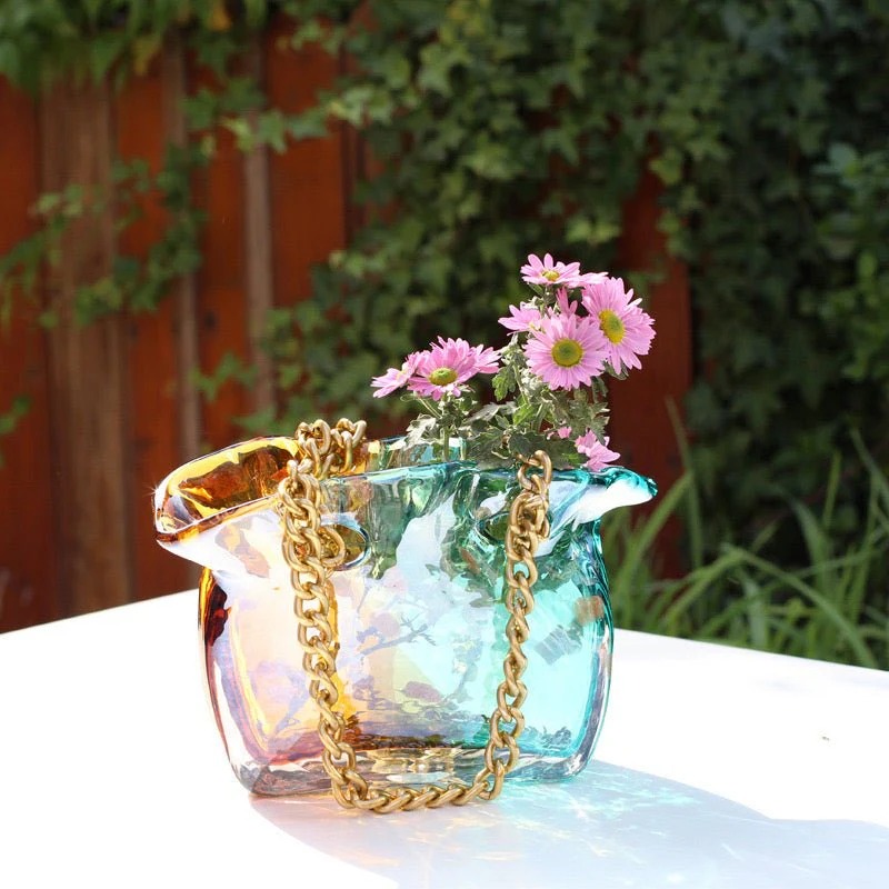 Скляна ваза Luxora Bag у формі сумки з ручкою-ланцюжком для квітів і декору, 22×9×14 см