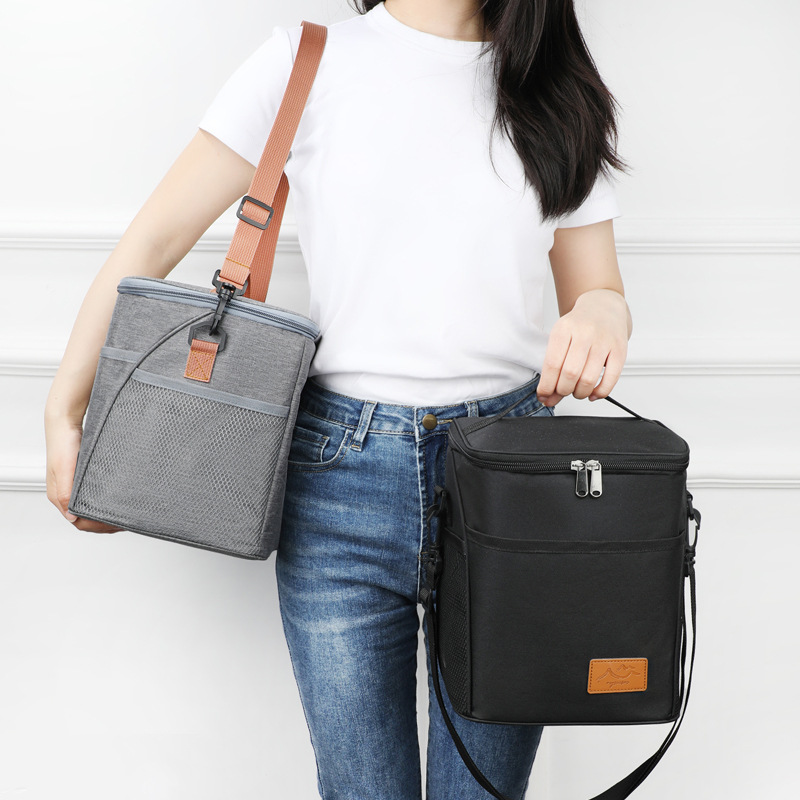 Вместительная и компактная термосумка-холодильник Termica 10 л с ремешком, серая